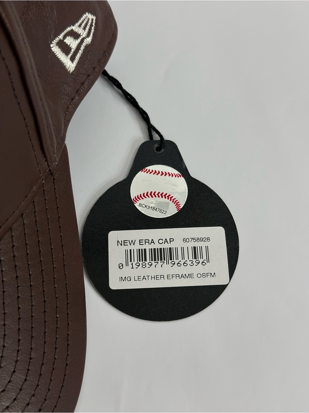 New Era NY Yankees Brown 100% Genuine Leather Hat Adjustable OSFM MLB Cap NWT - Picture 8 of 10
